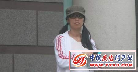 韦唯素颜难以辨认